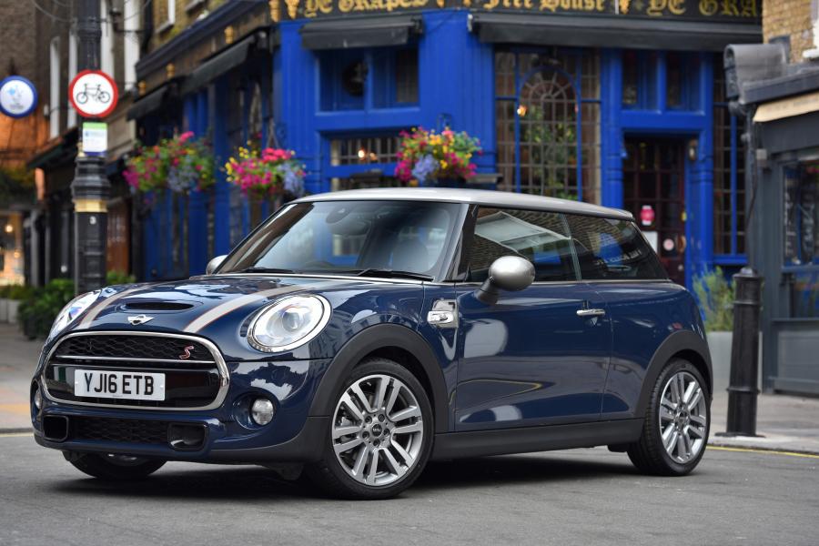  Mini Cooper S Seven 2016 года  (UK) (фото 4 из 30)
